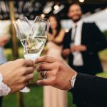 Przewodnik po usługach dodatkowych dostępnych w ofertach weselnych